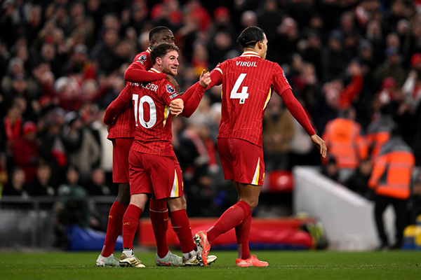 英超争冠悬念消失！利物浦统治力折射联赛竞争力下滑