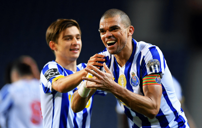 3-1到2-1！欧冠2冠王大爆发，已创2大纪录+21年历史，迎10亿对决