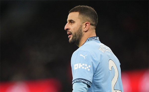 曼城传奇沃克加盟米兰！34岁租借开启新程，7年17冠后买断费 500 万