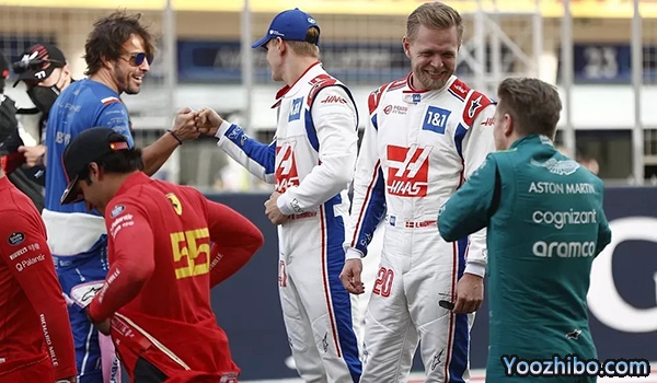 马格努森:霍肯伯格也ok啊,谁开另一辆车我没意见