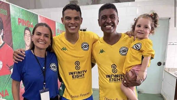 恒大传奇保利尼奥退役赛轰4球，5年8冠功勋的荣耀告别