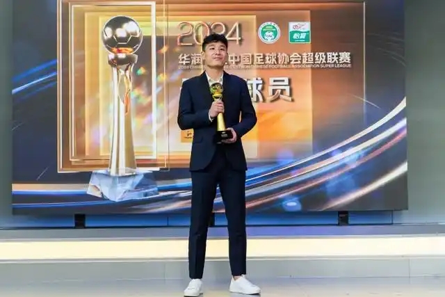 武磊返沪，膝盖手术能否拯救其职业生涯？