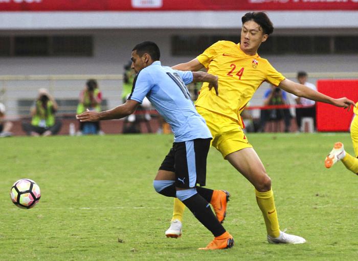 5-1！U22国足新年“开门红”，20岁中后卫轰2球+世界波，金靴哑火