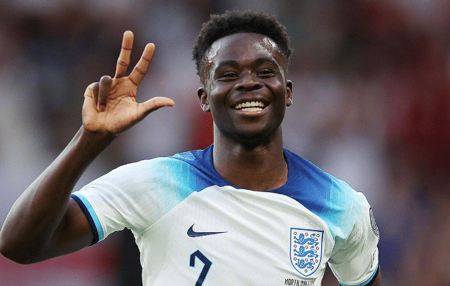 欧预赛最新排名！英法葡全胜，D组竞争激烈，哈萨克斯坦成黑马