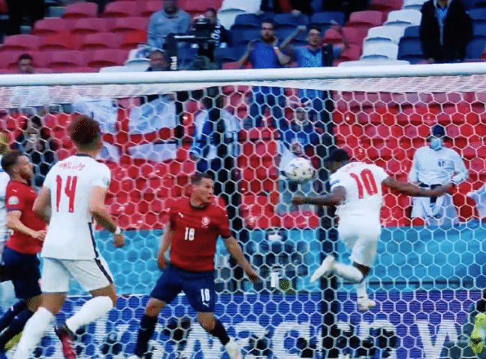 欧洲杯最新形势，16强两组对决确定，4大豪门争出线西班牙最危险