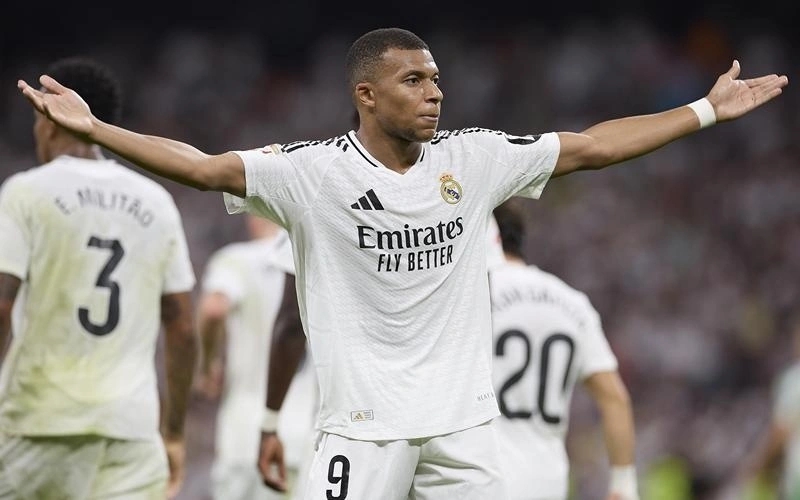 凭借姆巴佩的梅开二度 皇马主场2-0击败贝蒂斯