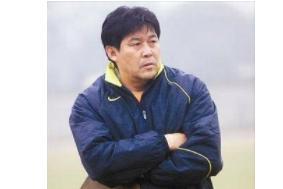 迟尚斌追悼会今日上午举行，李铁、李明等人送别