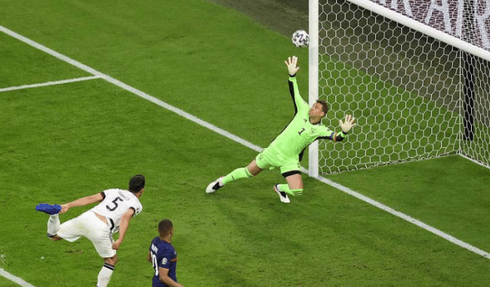 足球之夜！欧洲杯和国足霸占热搜榜，C罗武磊闪耀，德国吞败仗