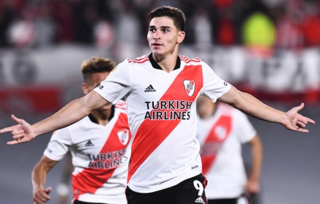 大争议！瓜迪奥拉固执0换人，无视2超星自我打脸，赛后强辩甩锅