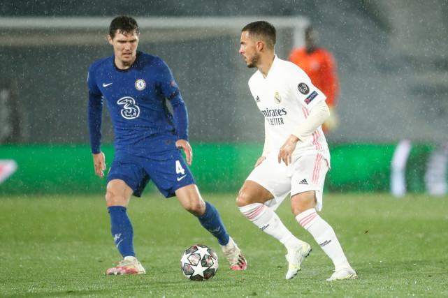 欧冠出局后皇马将听取阿扎尔报价！赛后大笑惹众怒，名宿：尽快道歉