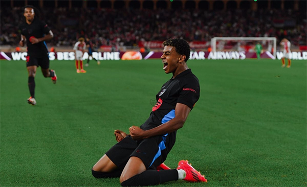 亚马尔欧冠首球惊艳 巴萨1-2摩纳哥遗憾无缘开门红