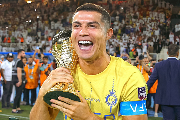 C罗首战亚冠！官方晒照剑指冠军，傅明执法，赢球将晋级正赛