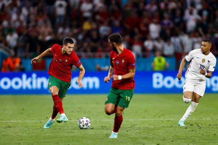 曼联天才欧洲杯上完成首秀，淘汰赛有望先发！或改变索帅转会计划