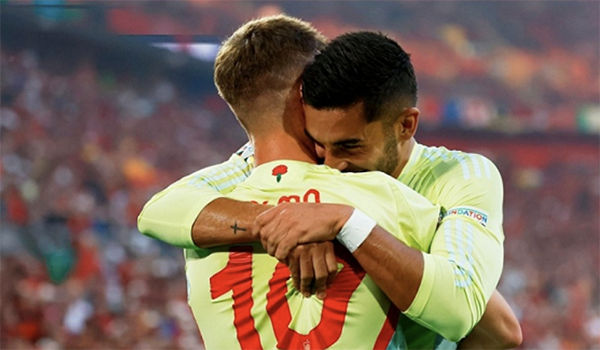 西班牙全胜出线 淘汰赛对手待定 球队状态正佳