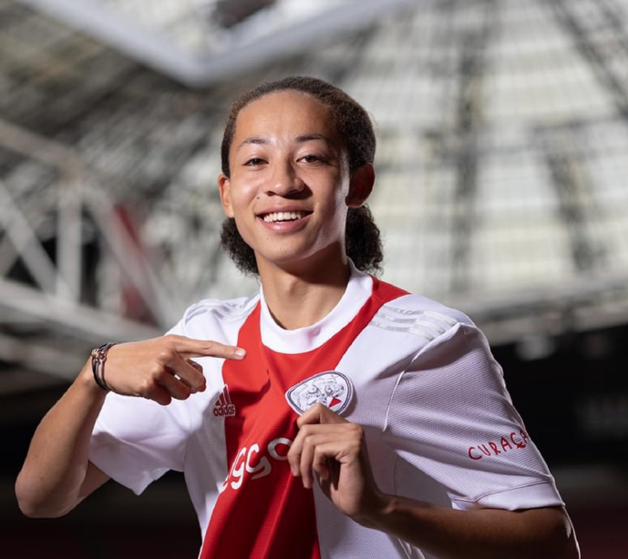 国足现状与未来之问：21岁华裔天才接触足协，何去何从？