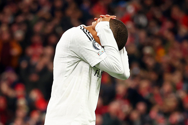 姆巴佩：未投票仅贺队友获奖引质疑，落选最佳阵且不敌梅西之困