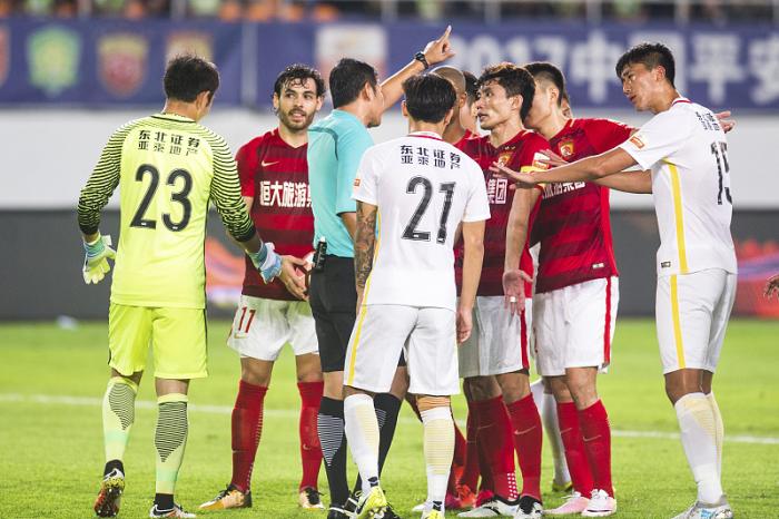 粤足双雄！恒大重遇昔日克星，深圳队面对绿城会否秀一下重庆双核