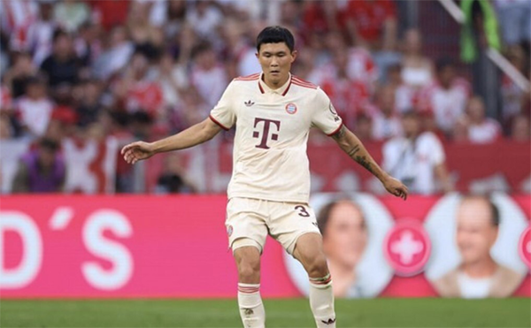 欧冠首轮拜仁大胜 韩国国脚金玟哉状态引质疑