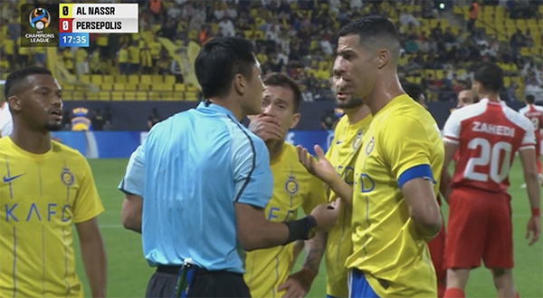 马宁引争议！C罗和队友不满，外国媒体深挖：曾被举报后停哨