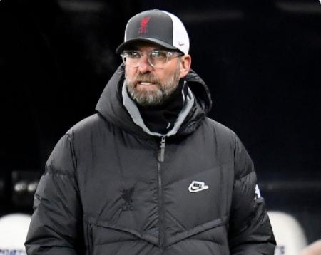 0-0爆冷！卫冕冠轰然倒塌：2轮连丢4分，曼联隔空收大礼