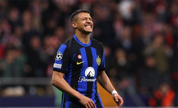 国米欧冠败北导火线：点球阴影笼罩 张康阳怒斥罪 人