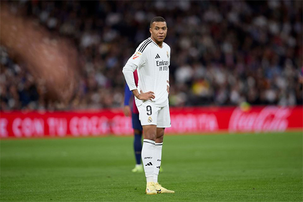 5大数据零蛋！法媒讽姆巴佩 “耻辱”，皇马喉舌批其被莱万完爆