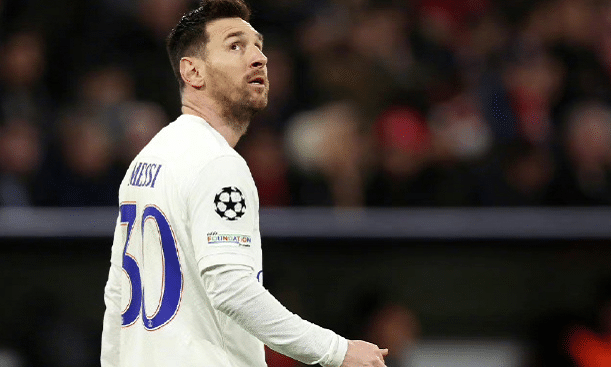 针对梅西！巴黎球迷不吹口哨改嘘声，球王续约存疑，今夏或离队