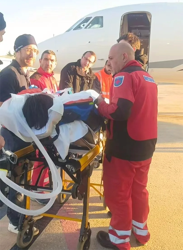 泪目！18 岁国安新星突遭厄运脑死亡，父亲跪求别放弃