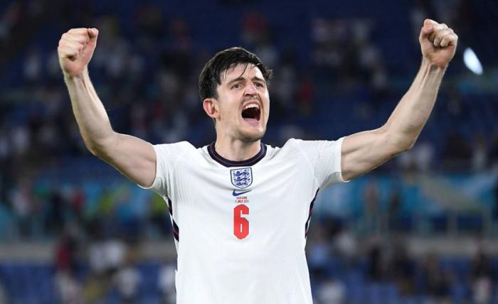 穆帅狂赞曼联铁卫欧洲杯表现：不戴袖标的领袖，对裁判都充满霸气