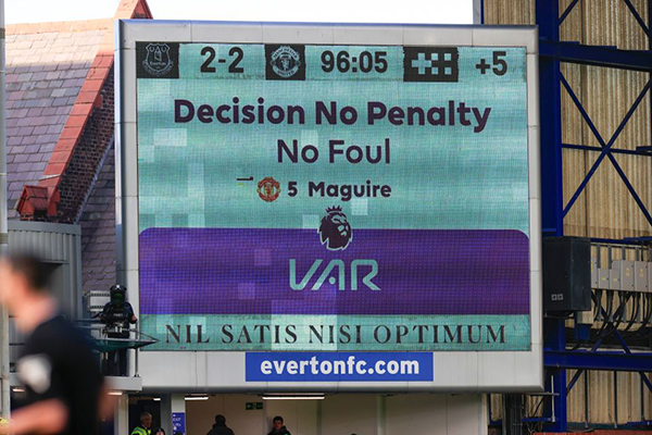 最后点球被取消，英超解释能否平息埃弗顿怒火？