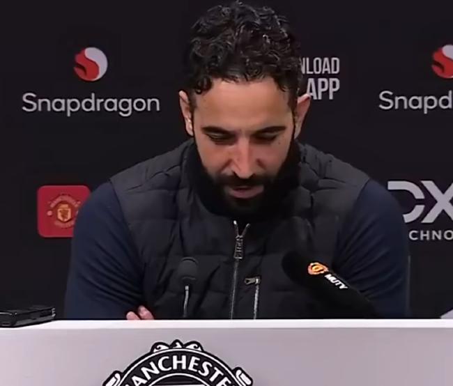 曼联主场1-3负布莱顿后，阿莫林直言：这或许是曼联最黑暗时刻