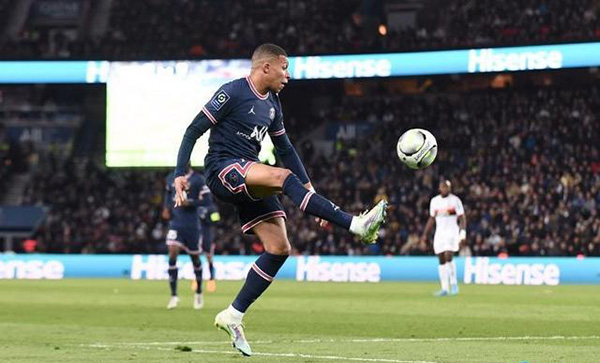 巴黎人报：巴黎首次愿意将姆巴佩出售给皇马